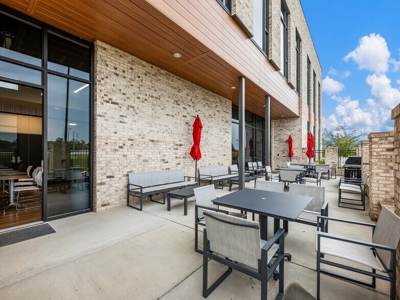 More Photos Of 100 Highpoint Park Way, Braselton Office For Lease