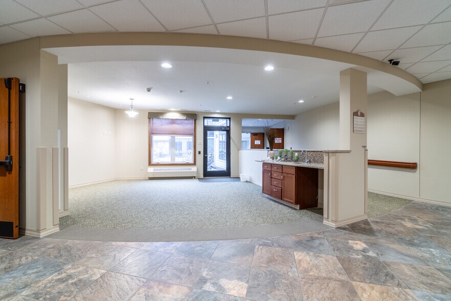 More Photos Of 25 Victory Noll Dr, Huntington Healthcare For Sale