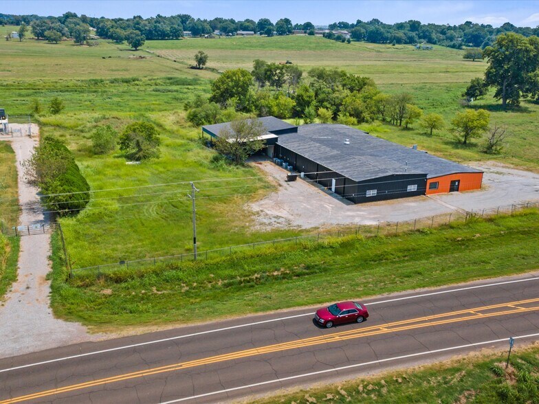 More Photos Of 700 N Main St, Lexington Warehouse For Lease