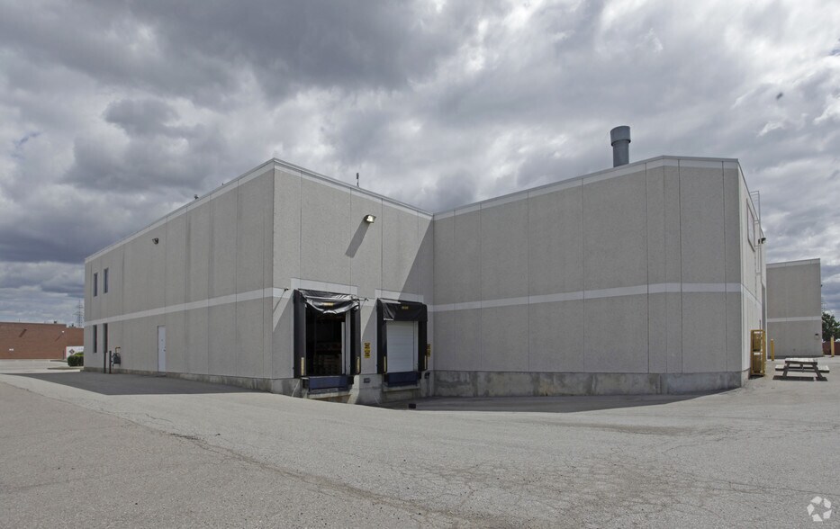 More Photos Of 111 Topflight Dr, Mississauga Warehouse For Lease