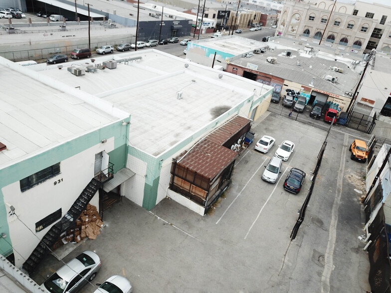 More Photos Of 929 E 14th St, Los Angeles Warehouse For Lease