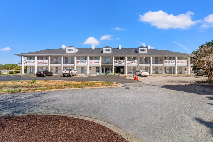 More Photos Of 2350 Chestnut St, Orangeburg Hotel For Sale