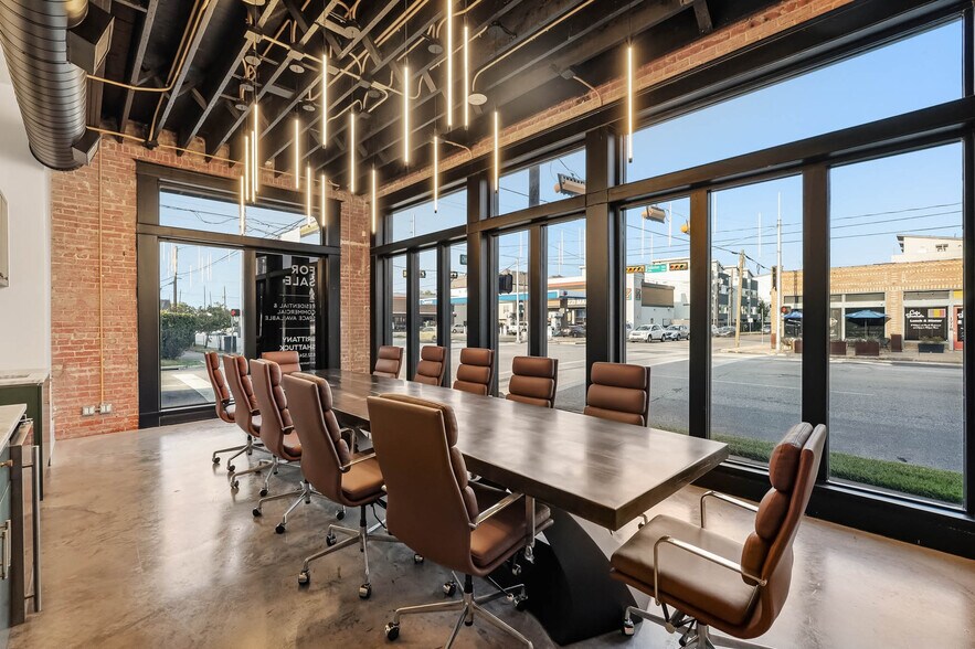 More Photos Of 1719 Houston Ave, Houston Office For Sale