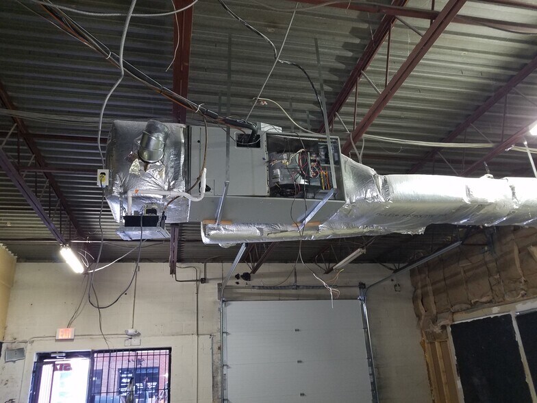 More Photos Of 700 Ritchie Rd, Capitol Heights Light Manufacturing For Lease