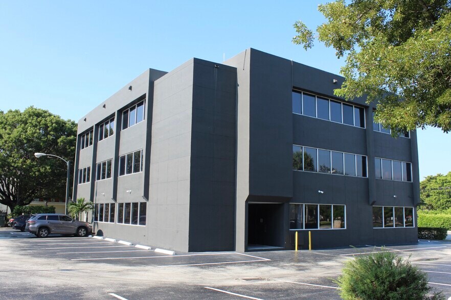 More Photos Of 4001 NW 97th Ave, Doral Coworking Space