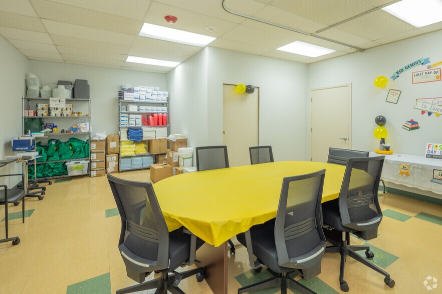 More Photos Of 1240 Il Route 83, Bensenville Medical For Sale