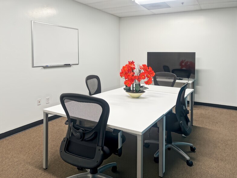 More Photos Of 4900 California Ave, Bakersfield Coworking Space