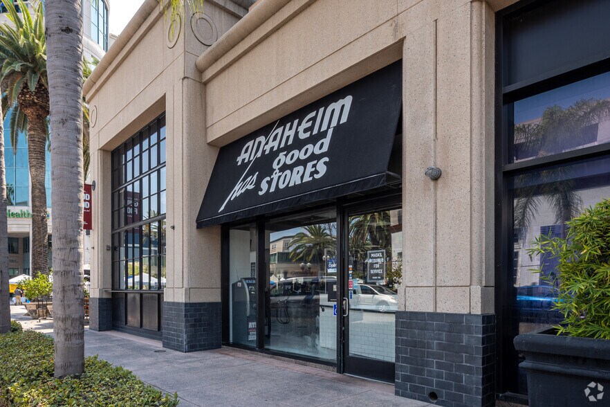 More Photos Of 131-195 W Center Street Promenade, Anaheim Storefront For Sale