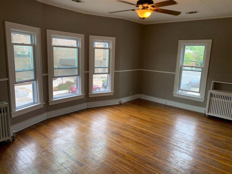 More Photos Of 16 Jefferson St, Valparaiso Storefront Retail Residential For Sale