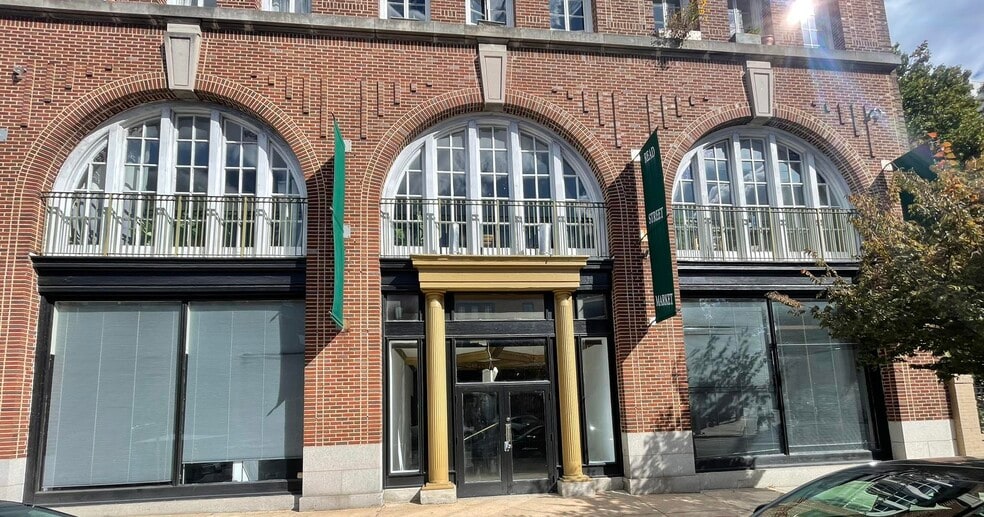 More Photos Of 900 Cathedral St, Baltimore Apartments For Lease