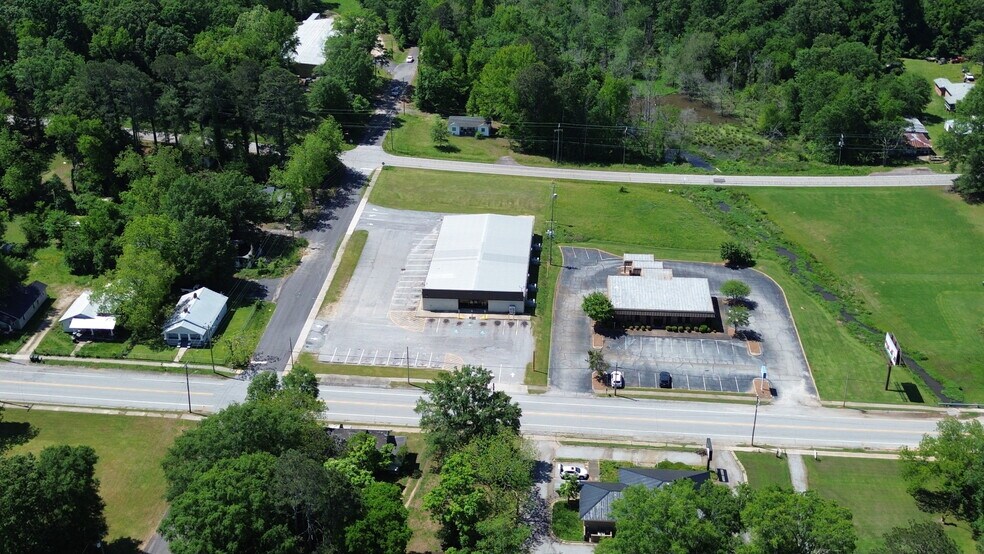 More Photos Of 274 E Savannah St, Calhoun Falls Freestanding For Lease