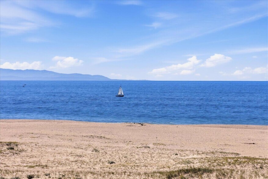 More Photos Of 171 Marine Parade, Santa Cruz Apartments For Sale