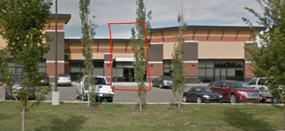 More Photos Of 7 McLeod Ave, Spruce Grove Storefront For Lease