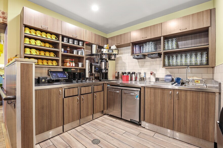 More Photos Of 2252 Larimer St, Denver Storefront Retail Residential For Sale