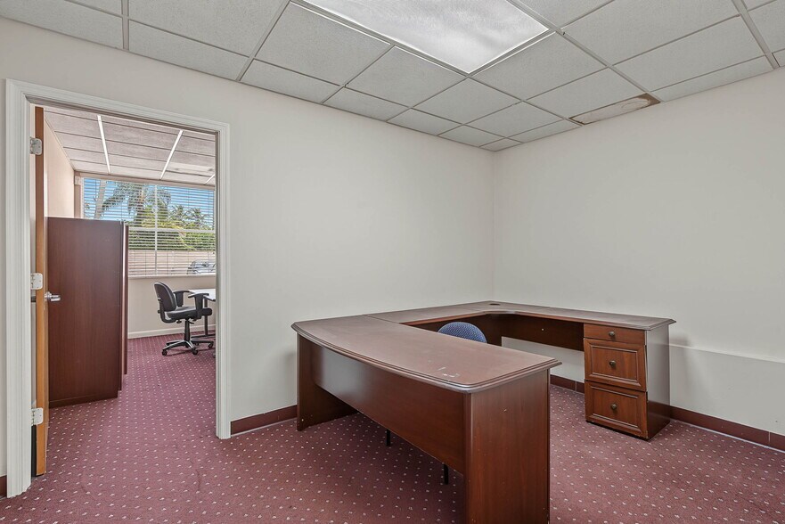 More Photos Of 7765 SW 87th Ave, Miami Medical For Sale