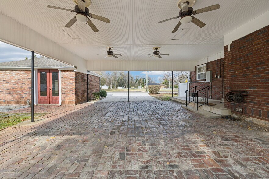 More Photos Of 502 Hazelwood Dr, Smyrna Loft Creative Space For Lease