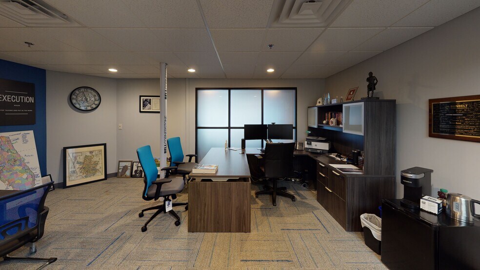 More Photos Of 100 E Seneca St, Manlius Office For Lease