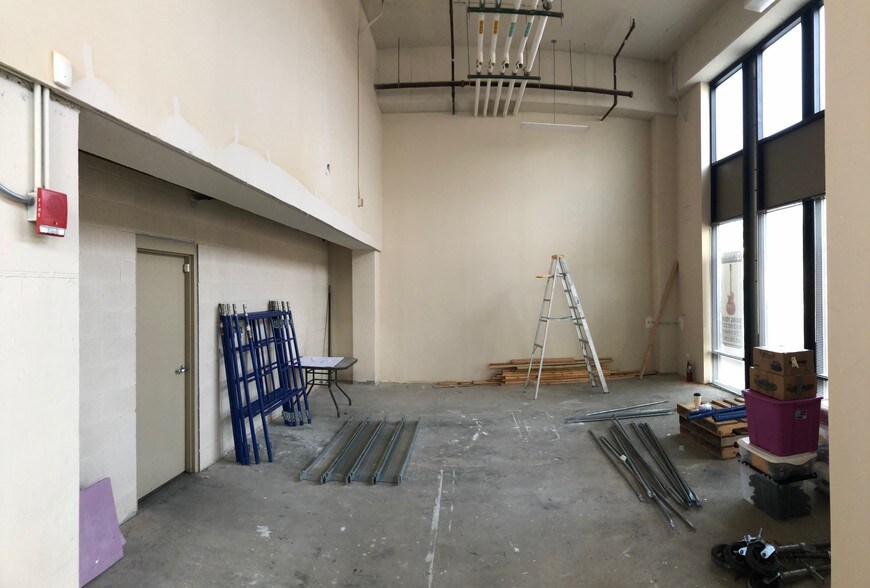 More Photos Of 511 W Division St, Chicago Apartments For Lease