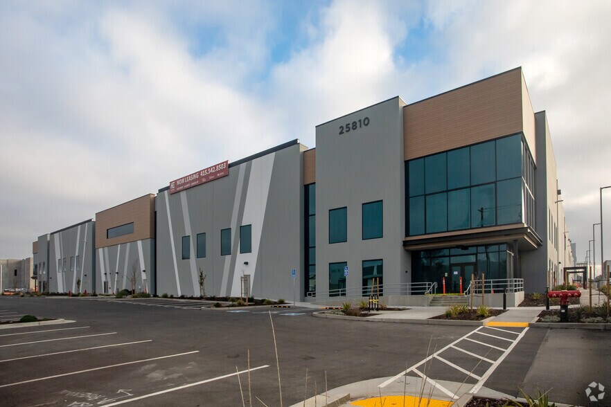 More Photos Of 25810 Clawiter Rd, Hayward Distribution For Lease