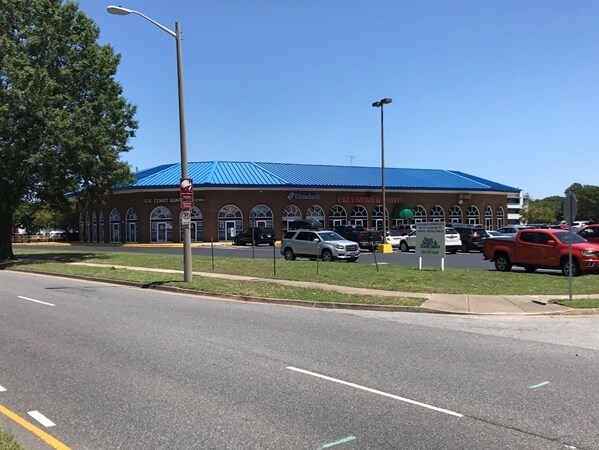More Photos Of 1011 Eden Way, Chesapeake General Retail For Sale