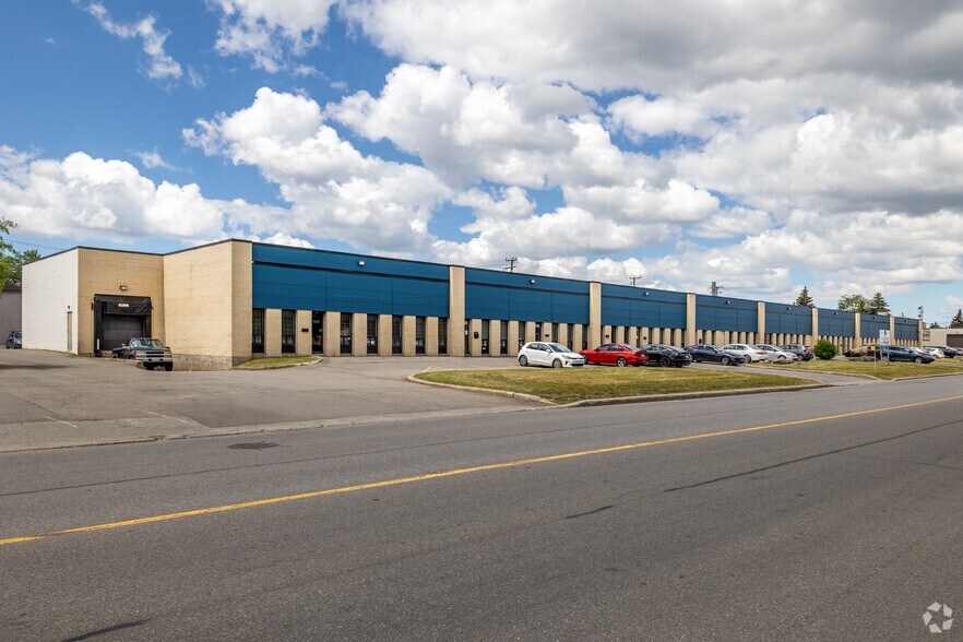 Primary Photo Of 2970-3090 Rue Brabant-Marineau, Montréal Warehouse For Lease