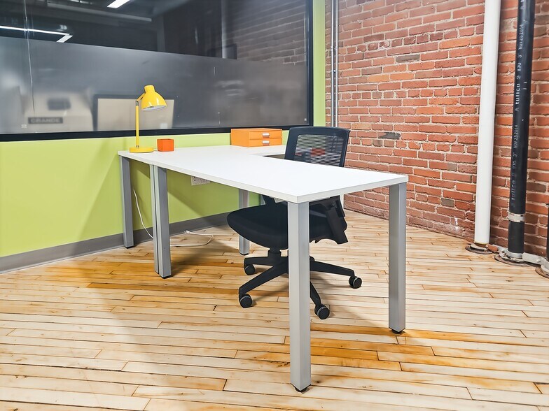 More Photos Of 180 John St, Toronto Coworking Space