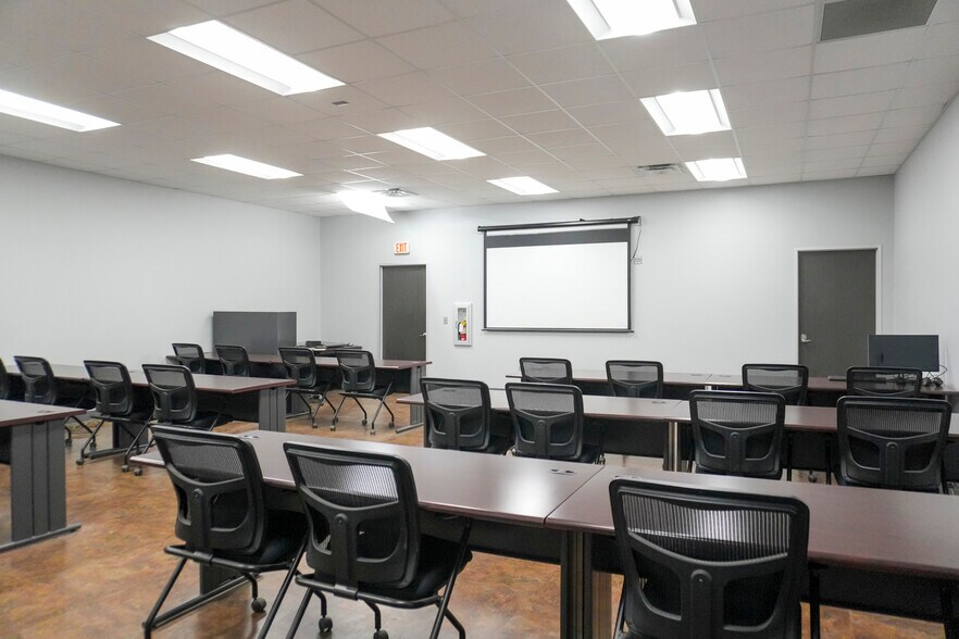 More Photos Of 3174 County Road 48, Robstown Warehouse For Sale