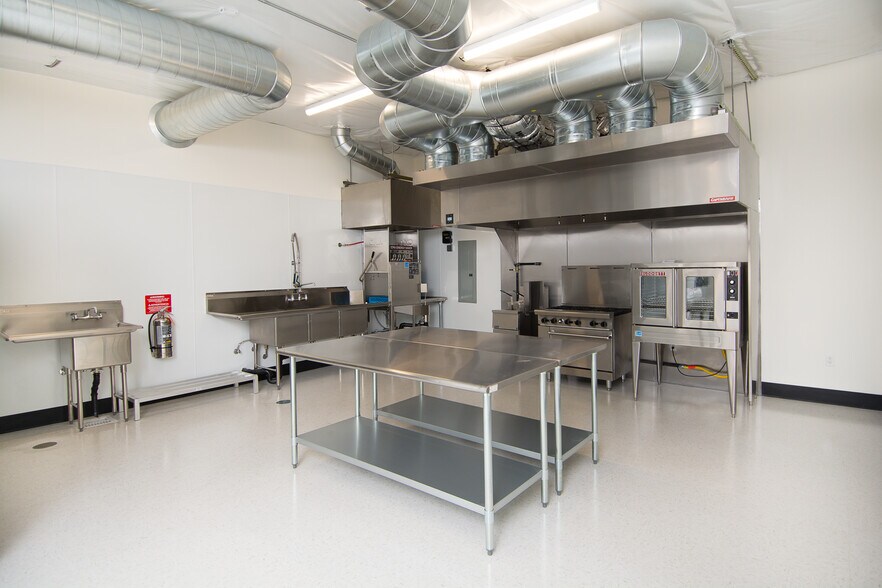 More Photos Of 12125 SW Allen Blvd, Beaverton Freestanding For Lease