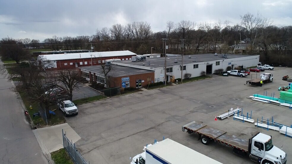 More Photos Of 2735 Kearns Ave, Dayton Flex For Sale