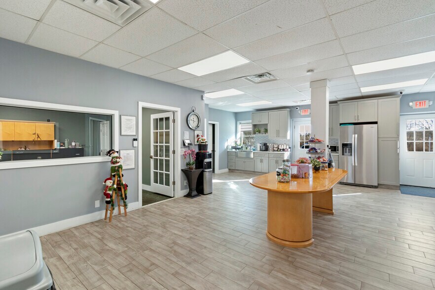More Photos Of 14 Bayville Ave, Bayville Apartments For Lease