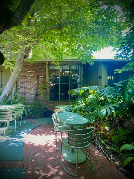 More Photos Of 2330 W 3rd St, Los Angeles Office For Sale