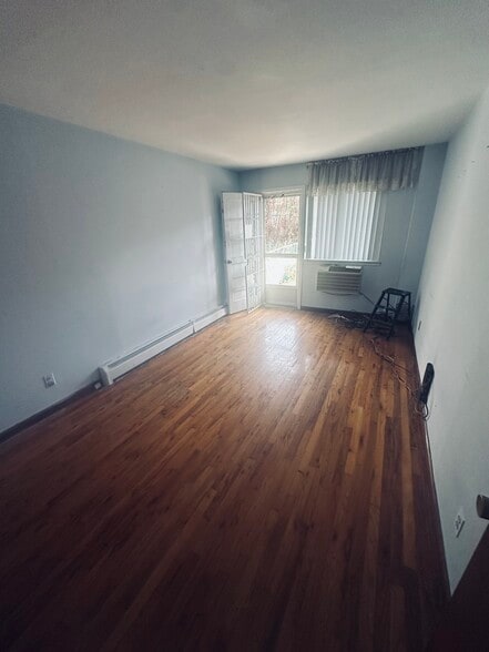 More Photos Of 4309 54th St, Woodside Apartments For Sale