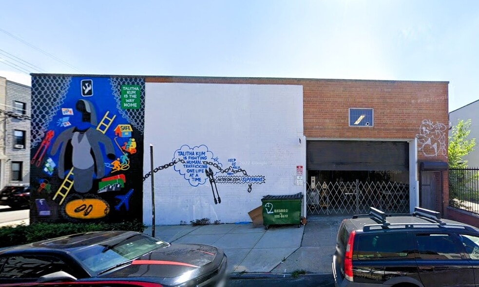 More Photos Of 972 Metropolitan Ave, Brooklyn Warehouse For Sale