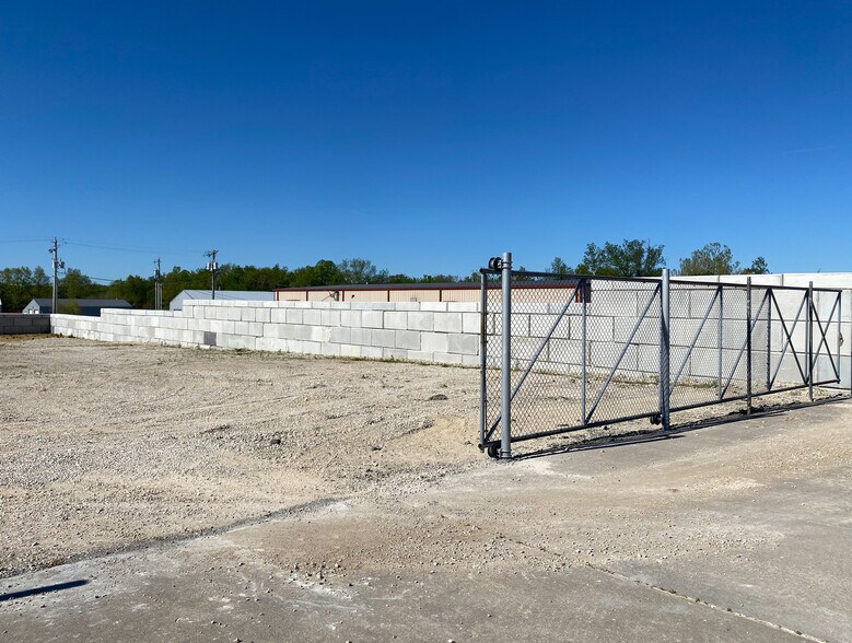 More Photos Of 1730 Daniel Boone Industrial Pky, Truesdale Warehouse For Sale