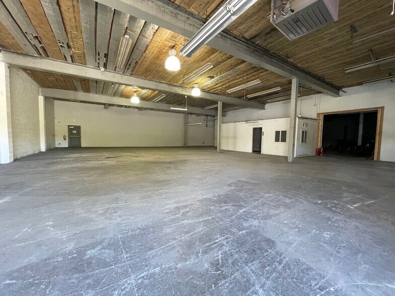 More Photos Of 1337 N Nelson St, Allentown Warehouse For Lease
