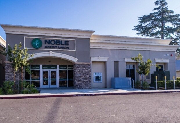 Primary Photo Of 609 W Yosemite Ave, Madera Bank For Sale