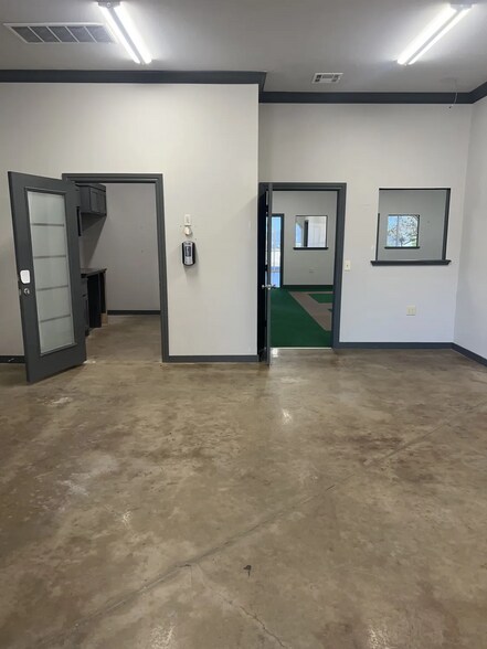 More Photos Of 15200 Traditions Blvd, Edmond Office For Lease