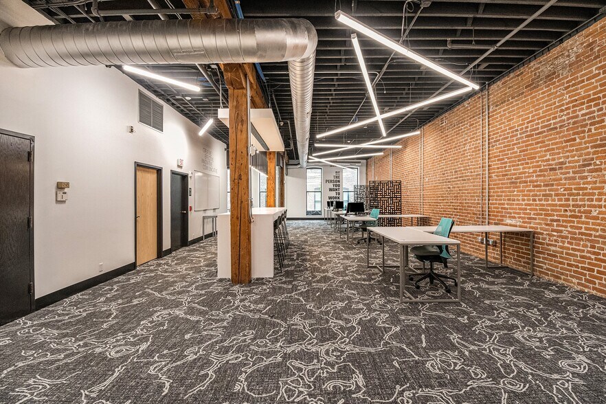 More Photos Of 1209 Harney St, Omaha Office Residential For Sale