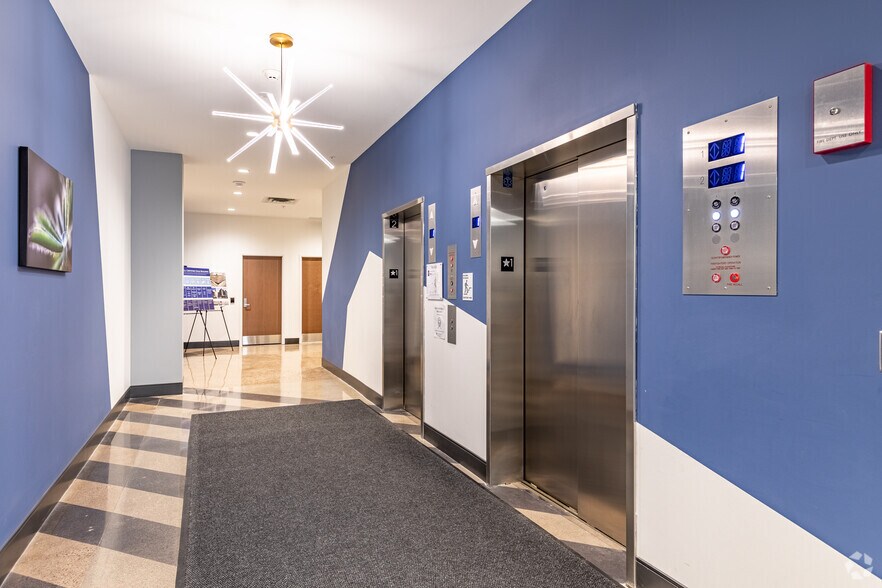 More Photos Of 428 Minnesota St, Saint Paul Office For Lease