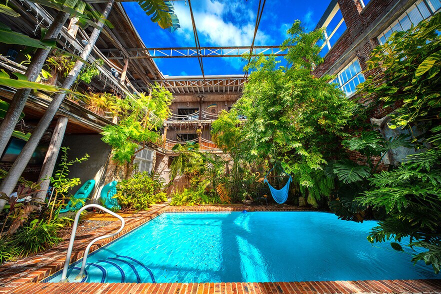 More Photos Of 314 Simonton St, Key West Flex For Sale