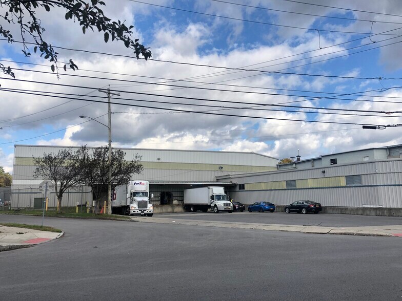 More Photos Of 320 W Taylor St, Syracuse Manufacturing For Sale
