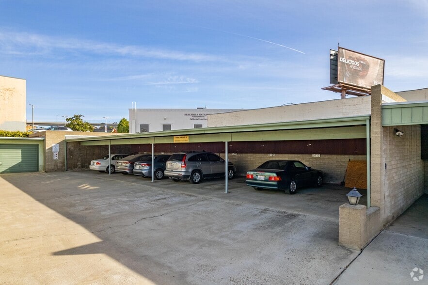 More Photos Of 8870-8878 La Mesa Blvd, La Mesa Storefront For Sale