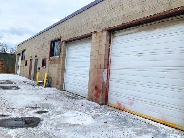 More Photos Of 2084 Speers Rd, Oakville Warehouse For Sale