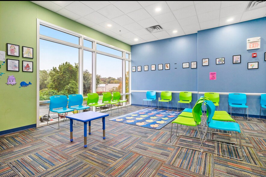 More Photos Of 2901 Dutton Mill Rd, Aston Medical For Sale