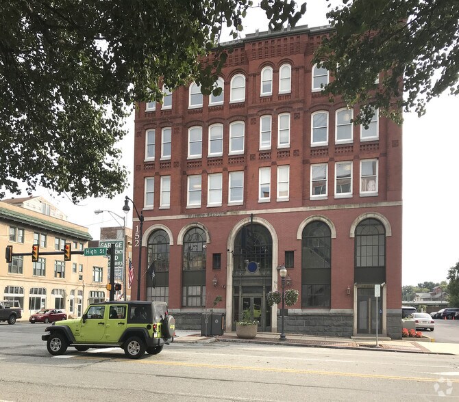 More Photos Of 152 E High St, Pottstown Loft Creative Space For Lease
