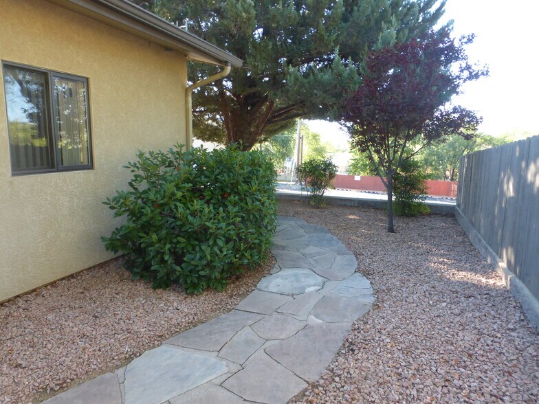 More Photos Of 154 E Merritt St, Prescott Medical For Lease