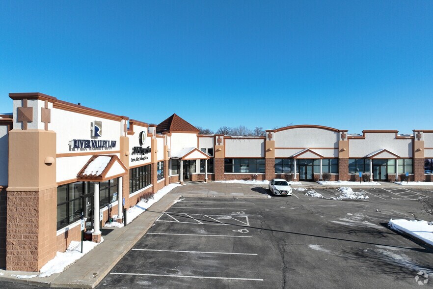More Photos Of 159-183 7th Ave S, Waite Park Freestanding For Lease