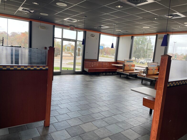 More Photos Of 1420 E Main St, Carbondale Fast Food For Sale