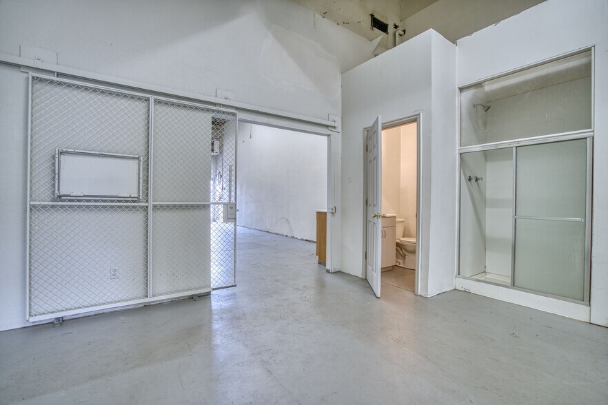 More Photos Of 2200 Central Ave, Boulder Industrial For Sale