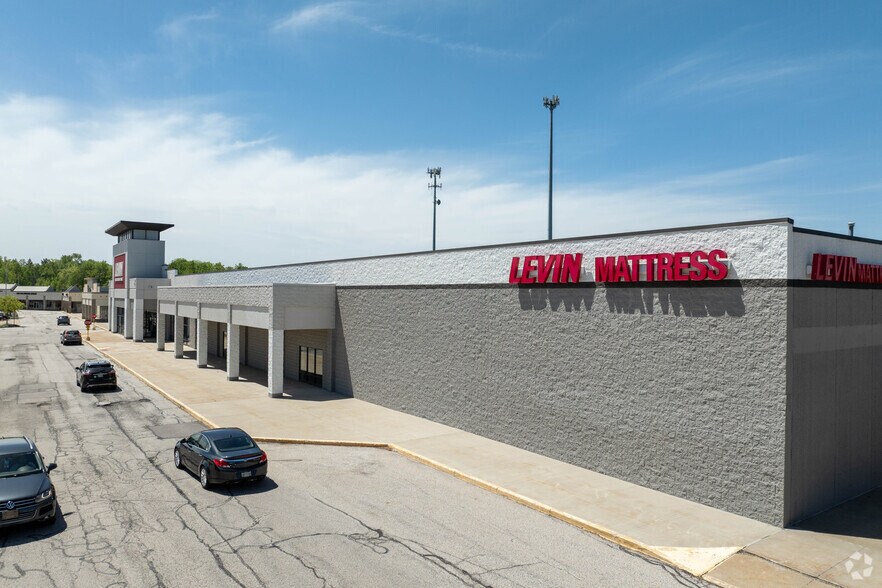 Primary Photo Of 23120-23290 Broadway Ave, Oakwood Village General Retail For Lease